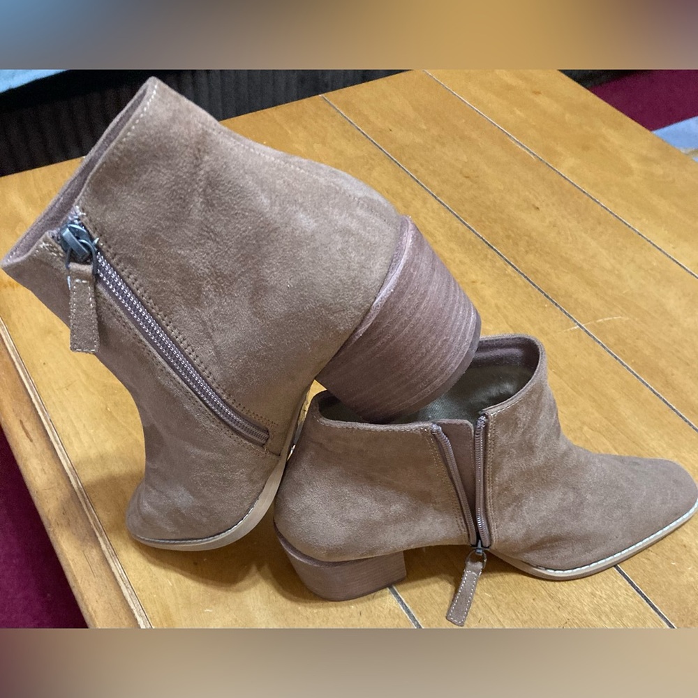 NWT Ladies Linea Paolo Nordstrom Size 9 Ankle Brown Boots - Picture 7 of 15